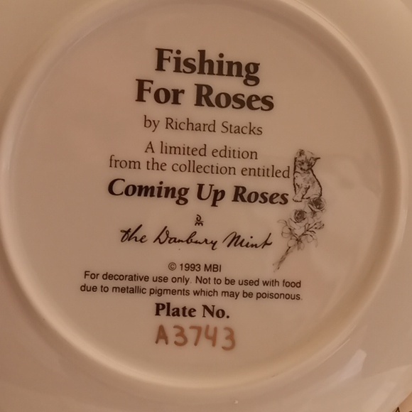 Danbury Mint Plate Collection "Coming Up Roses" 8Plates - Picture 10 of 16